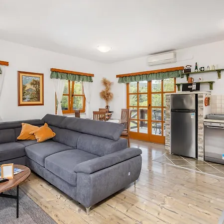 Stunning In With Sauna Lukovdol