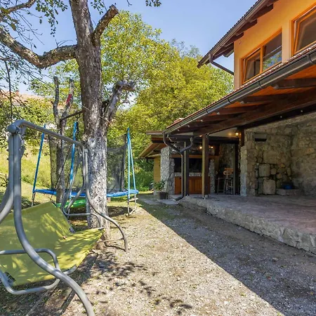 Beautiful In With Sauna Ferienhaus Lukovdol