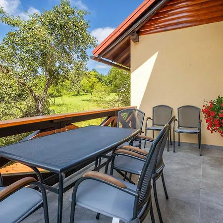 Dom wakacyjny Stunning In With Sauna